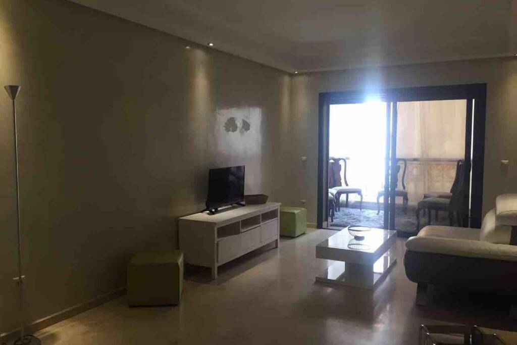 Appartement Tout Confort Avec Possibilite Transport Aeroport Marrákes Kültér fotó