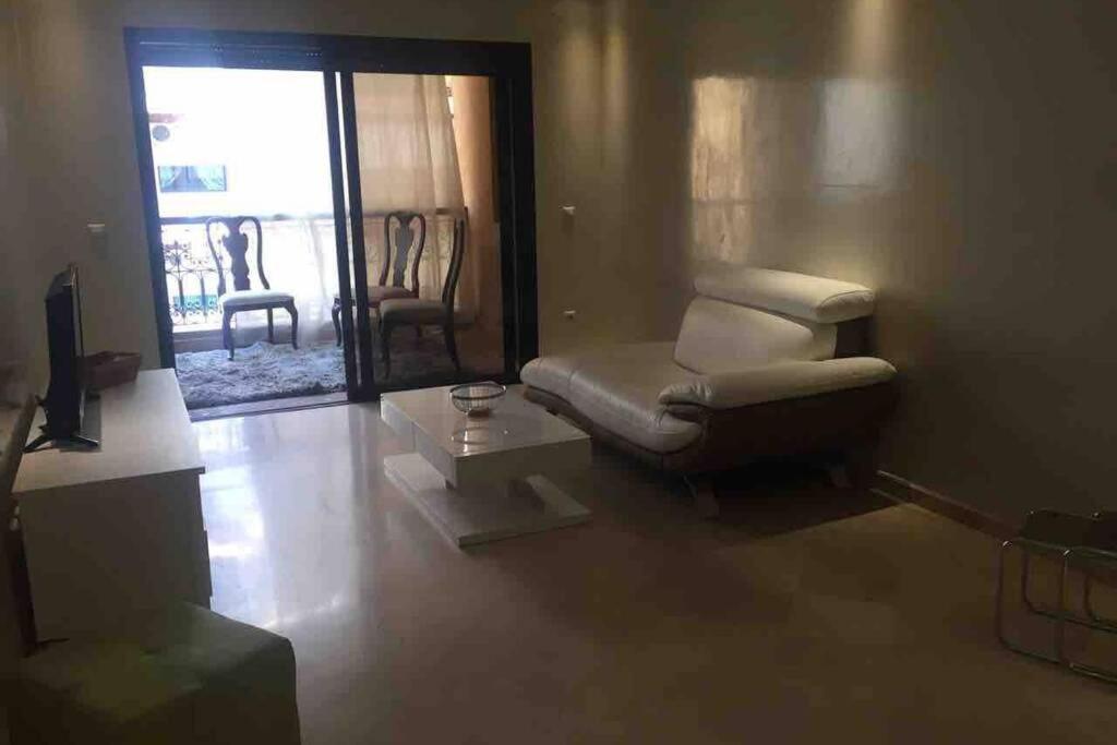 Appartement Tout Confort Avec Possibilite Transport Aeroport Marrákes Kültér fotó